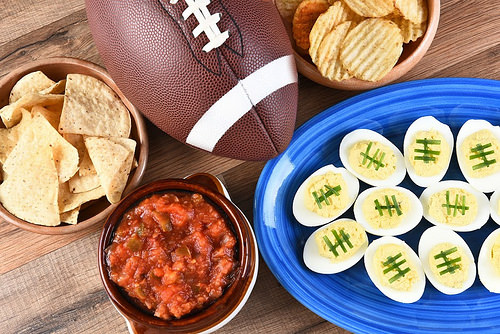 Win Super Bowl Viewing Party Host of the Year with our Food Safety Tips